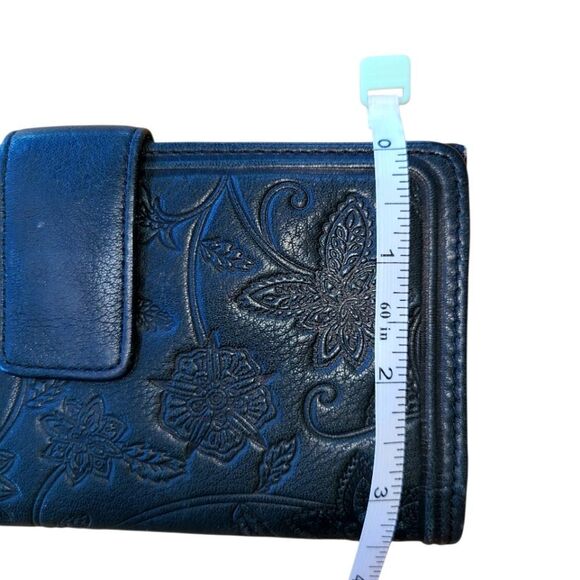 Fossil Black Leather Wallet, Embossed Floral Pattern - Picture 4 of 7